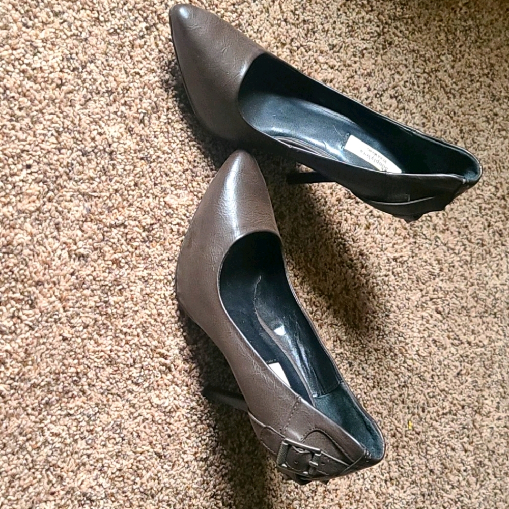 Simply Vera Vera Wang heels